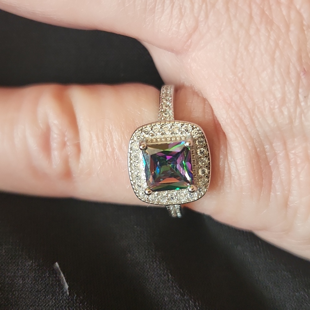 Dazzling .925 Sterling Silver Ring with Multicolor Gemstone